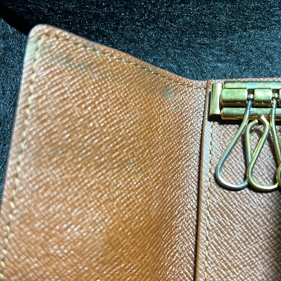 Preloved Authentic Monogram Multi-Cles 6 Keys - Picture 5 of 7